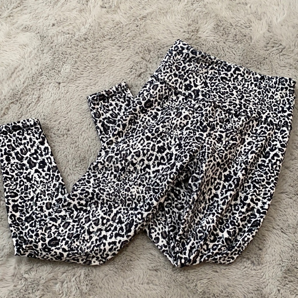 Super cute print leggings